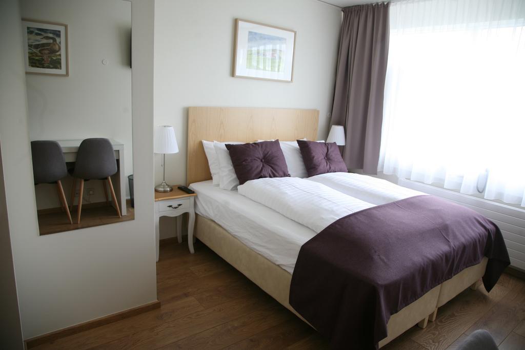 Hotel Kjarnalundur- Aurora Dream - Lodges And Rooms Akureyri Room photo